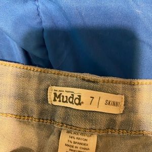 Size 7 Mudd jeans skinny